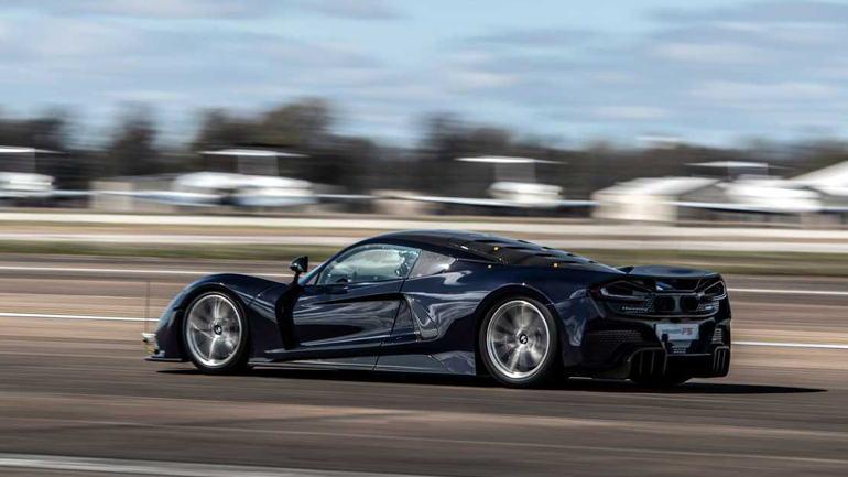 Δείτε το Hennessey Venom F5 να πιάνει τα 321 χλμ./ώρα